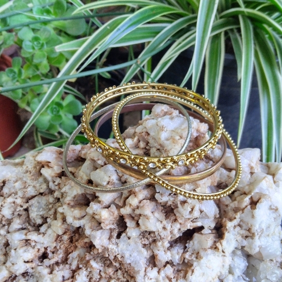 Gold Tone Bangle Bundle - Picture 2 of 5
